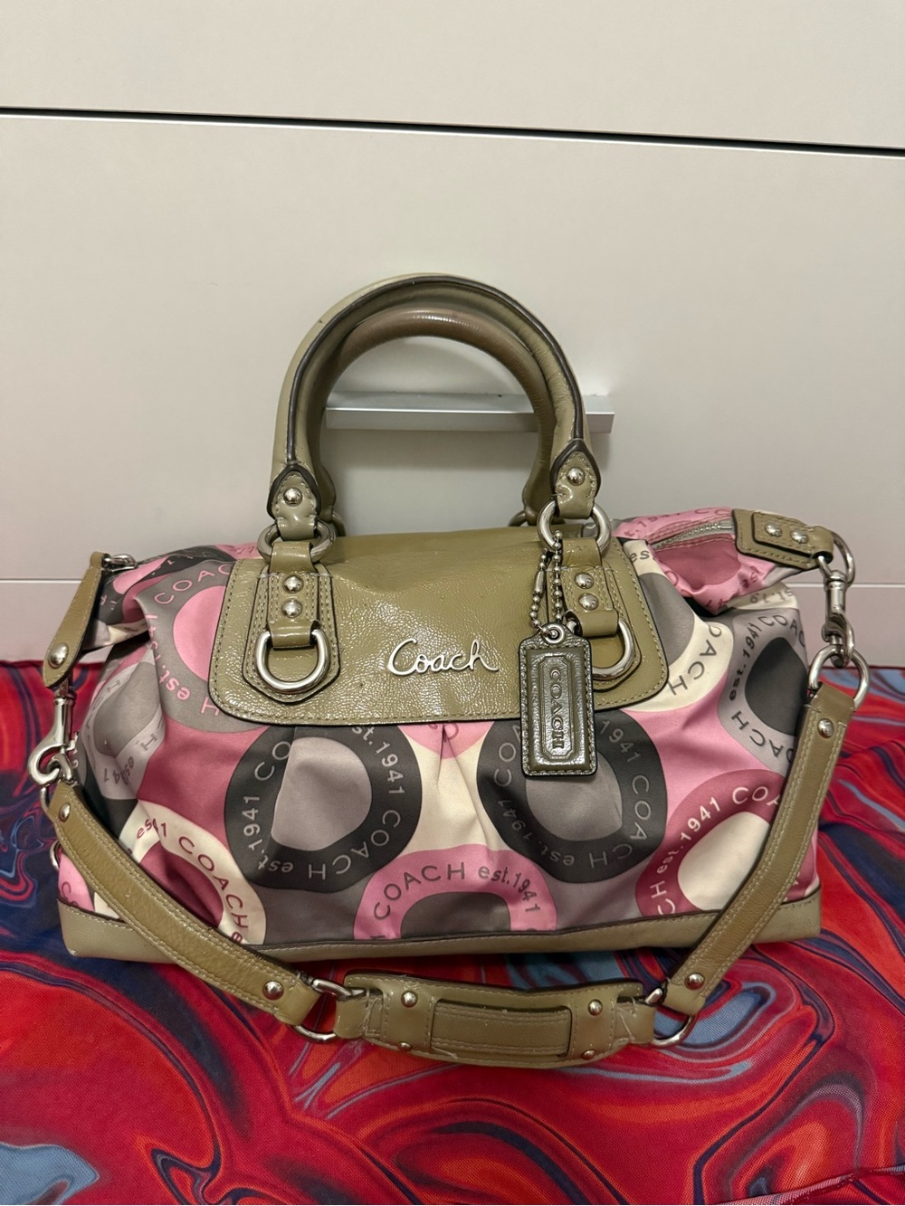 Vintage Y2K Coach Madison Op Art Graphic Ring Maggie Bag🩷🤍